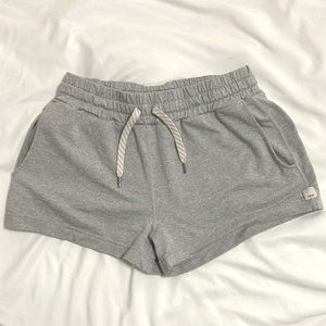 Vuori halo performance short